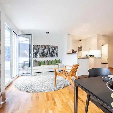 Exklusive Terrassenwohnung Mit Jacuzzi & Panorama * Scuol