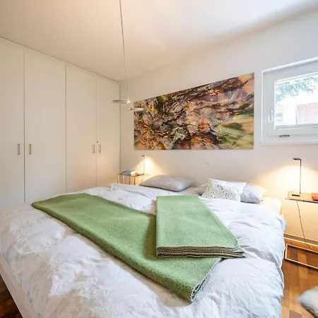 Exklusive Terrassenwohnung Mit Jacuzzi & Panorama * Scuol