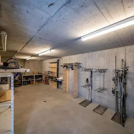 Exklusive Terrassenwohnung Mit Jacuzzi & Panorama Scuol