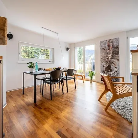 Exklusive Terrassenwohnung Mit Jacuzzi & Panorama * Scuol